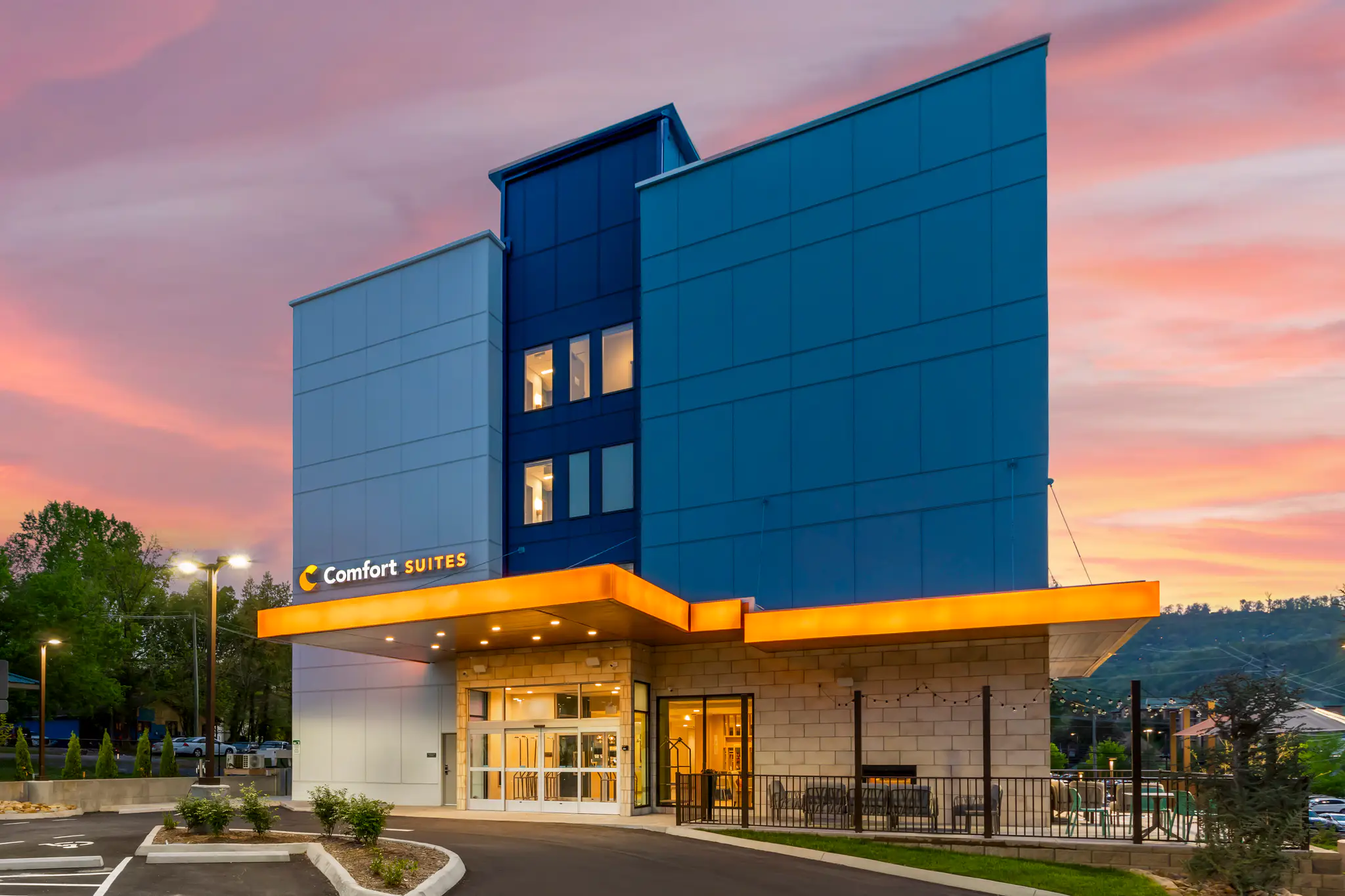 Comfort Suites Gatlinburg exterior